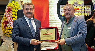 Gölbaşı Belediye Başkanı Odabaşı'na "Yılın En Başarılı İlçe Belediye Başkanı" ödülü