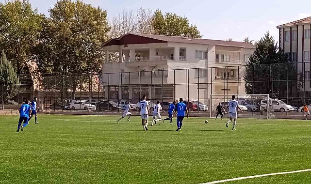 Gölbaşı ilçe stadyumu santra vuruşuyla açıldı