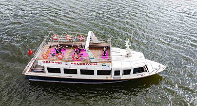 Gölbaşı'nda kadınlar meme kanserine dikkat çekmek için pilates yaptı