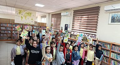 Gölbaşı'nda öğrenciler kütüphaneyi gezdi