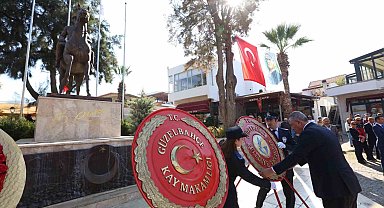Güzelbahçe'de Ata'nın huzuruna çelenk sunuldu