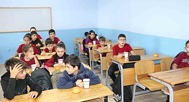 Haftada 1 gün derse çorba içerek başlıyorlar