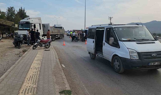 Hassa'da minibüsle çarpışan motosikletin sürücüsü yaralandı