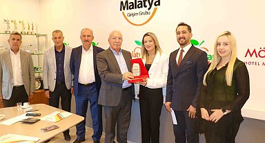 Hatice Akbaş'a Malatya Girişim Gurubu'ndan ödül