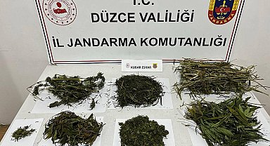 Hem kullanıyor hem de satıyor