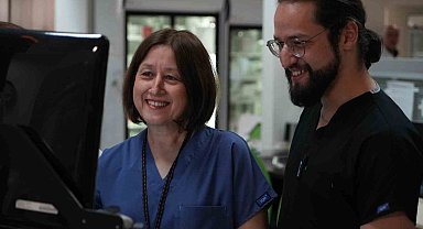 Hemşire annesinin yanına doktor olarak atandı