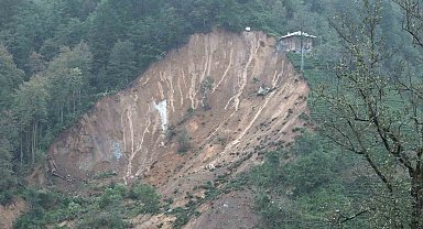 Heyelanı gören köylüler büyük şok yaşadı