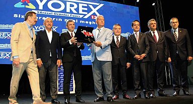 Hisarcıklıoğlu'ndan Araban Sarımsağı tesciline katkıları için Altun'a plaket