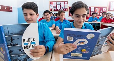 Hukuk ve Adalet dersini bugüne kadar 1 milyon 147 bin öğrenci seçti