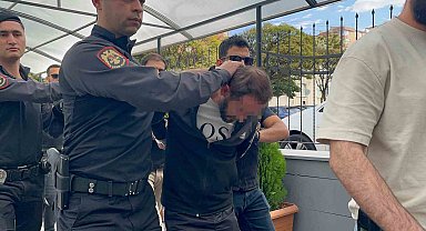 Husumetlisini sokak ortasında pompalı tüfekle öldüren şahıs adliyeye sevk edildi