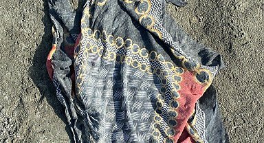 İçişleri Bakanı Ali Yerlikaya: "Bugün Van Gölü kıyısına vuran ve Rojin kızımıza ait olduğu ailesi tarafından belirlenen başörtü bulunmuştur"