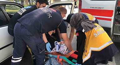 İki otomobil çarpıştı: 1 yaralı