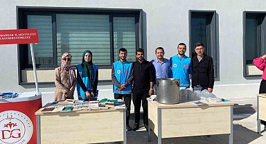 İlahiyat Fakültesi'nde tanıtım standı açıldı