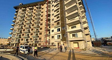 İnşaattan düşen işçi hayatını kaybetti