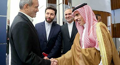 İran Cumhurbaşkanı Pezeşkiyan: "Saldırılara karşı birleşmezsek, sıra başka İslam ülkelerine gelecektir"