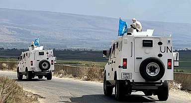 İsrail ordusu, UNIFIL'e ait gözlem kulesini buldozerle yıktı