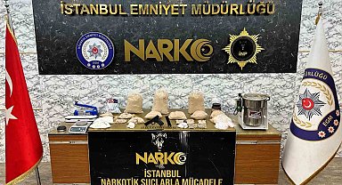İstanbul'da 21 kilogram uyuşturucu ele geçirildi: Uyuşturucuyu otomobil lastiğine ve aracın bagaj kısmına zulalamışlar