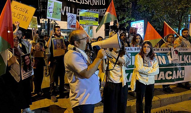 İstanbul'da soykırımın 1'inci yılında Filistin'e destek yürüyüşü düzenlendi