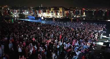 İstanbul'un kurtuluşunun 101. yıl dönümü Beşiktaş Meydanı'nda kutlandı