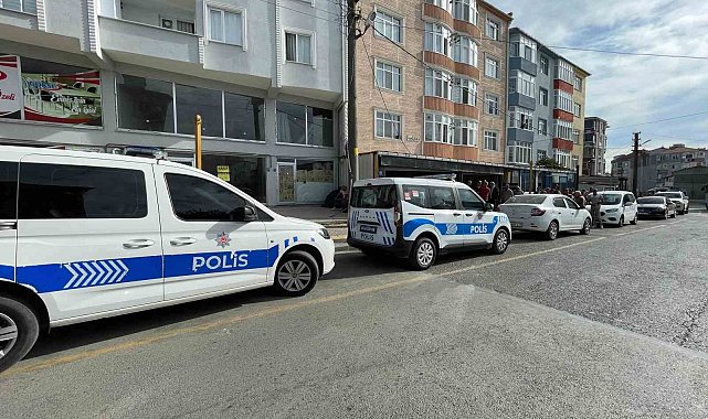 İşten döndü, eşini ölü olarak buldu
