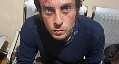 İstiklal Caddesi'nde polise bıçakla saldıran şüpheli yakalandı