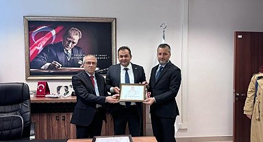 İYİ Parti'de yaprak dökümü devam ediyor