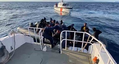 İzmir açıklarında 9'u çocuk 36 göçmen yakalandı