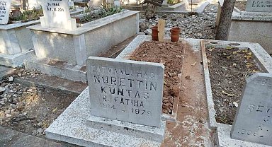 İzmir'de şoke eden olay: "Mezardan kimliği belirsiz iki kişinin kemikleri daha çıktı"