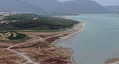 İzmir'de tehlike adım adım yaklaşıyor: "Su kesintisi yapılabilir"