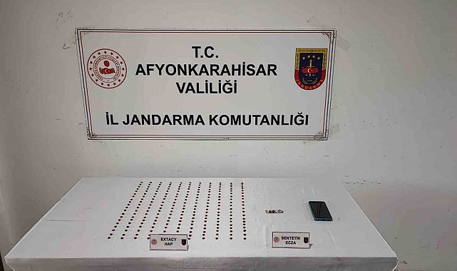 İzmir'den getirdiği uyuşturucu hapları satamadan yakalandı