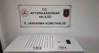 İzmir'den getirdiği uyuşturucu hapları satamadan yakalandı