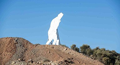 İzmir'i selamlayan Atatürk silüeti güçlendirildi