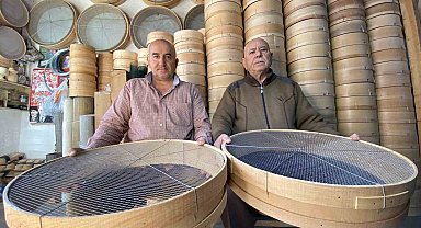 İzmir'in son elek ustası baba-oğul kaldı