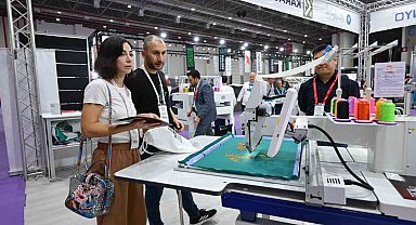 İzmir'in üç fuarı tekstil sektörüne güç verdi