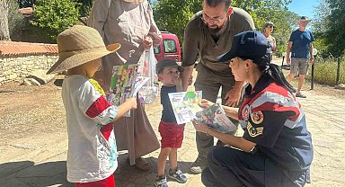 Jandarma ekipleri antik kent ziyaretçilerini bilgilendirdi