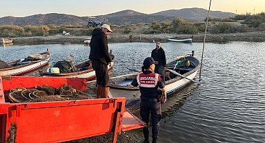 Jandarma ekipleri Bafa Gölü'nde yasadışı avcılığa geçit vermiyor