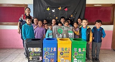 Jandarma ekipleri Kuyucaklı minikleri bilgilendirdi