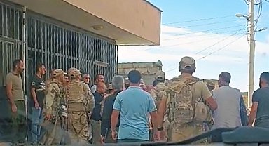 Kaçak kontrolü yapan ekipler canlarını zor kurtardı