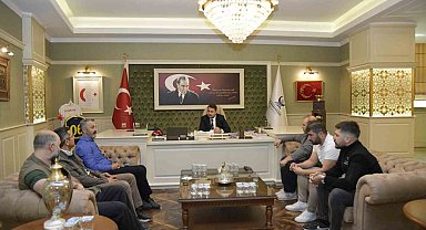Kahramankazan Belediyesi'nden öğrencilere ve esnafa destek