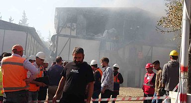 Kahramanmaraş'ta inşaat işçilerinin kaldığı konteynerde yangın