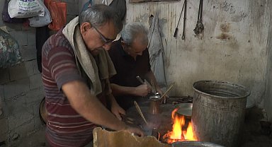 Kalaycılık mesleğini ayakta tutmak için torununa öğretti