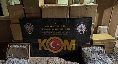 Kamyonun kasasından 500 bin adet kaçak sigara çıktı