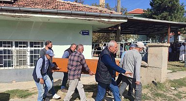 Kapulukaya Barajı'nda cesedi bulunan Yalçıner son yolculuğuna uğurlandı