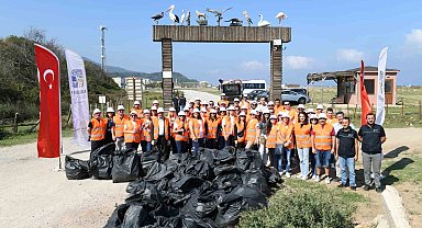 Karacabey'in Yeniköy sahillerinde gönüllü temizlik hareketi