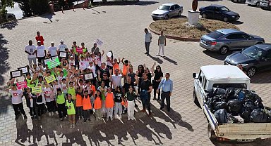 Karacasu'da Dünya Yürüyüş Günü'nde çöp temizliği yapıldı