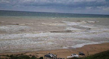 Karadeniz çamura bulandı