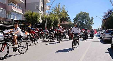 Karaman'da Filistin'e destek için motor ve bisiklet konvoyu düzenlendi