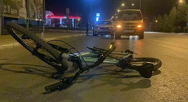 Karaman'da hafif ticari araçla bisiklet çarpıştı: 1 yaralı