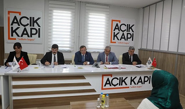 Kars Valisi Ziya Polat, vatandaşları dinledi