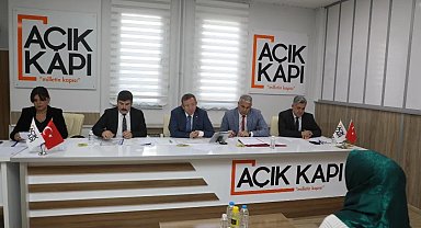 Kars Valisi Ziya Polat, vatandaşları dinledi